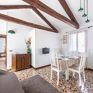 Apartment Colombina Like At 3 Bedrooms Fully Equipped Air Conditioned, Venedig