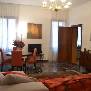 Apartment Castello 5888 B, Santa Marina, Calle Marcello, Canale, Venedig